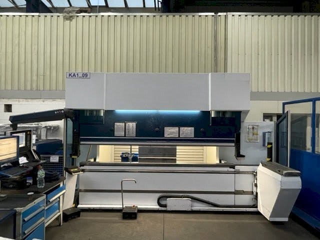 Vista frontal de la máquina Trumpf TruBend 5130