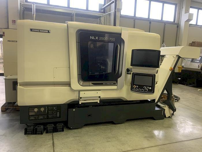 Vista frontal de la máquina DMG MORI NLX 2500SY