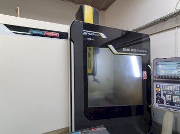 Vista frontal de la máquina DMG MORI DMC 1035V Ecoline