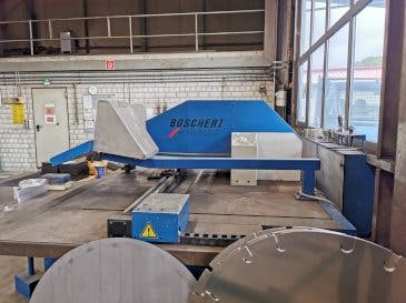 Vista frontal de la máquina BOSCHERT PL 150 CNC Z