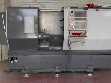 Vista frontal de la máquina HAAS ST-30