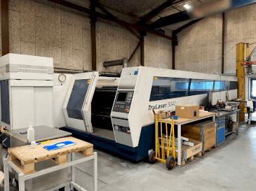 Vista frontal de la máquina TRUMPF TruLaser 5040